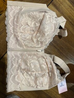 Women's Front-Zip Lace Bra in Blush